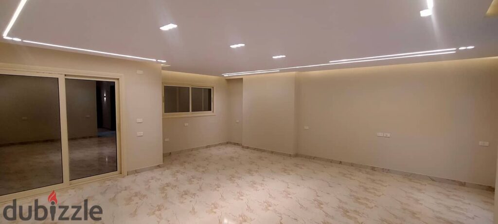 شقه للايجار ميدان لبنان 210م تشطيب حديث سوبر لوكس مدخل فاخر موقع مميز 0