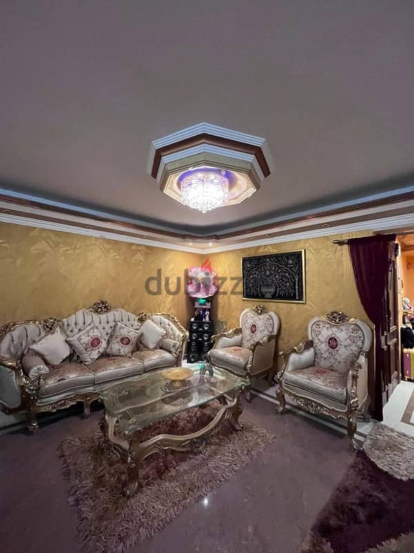 شقة في الحي  العاشر 0