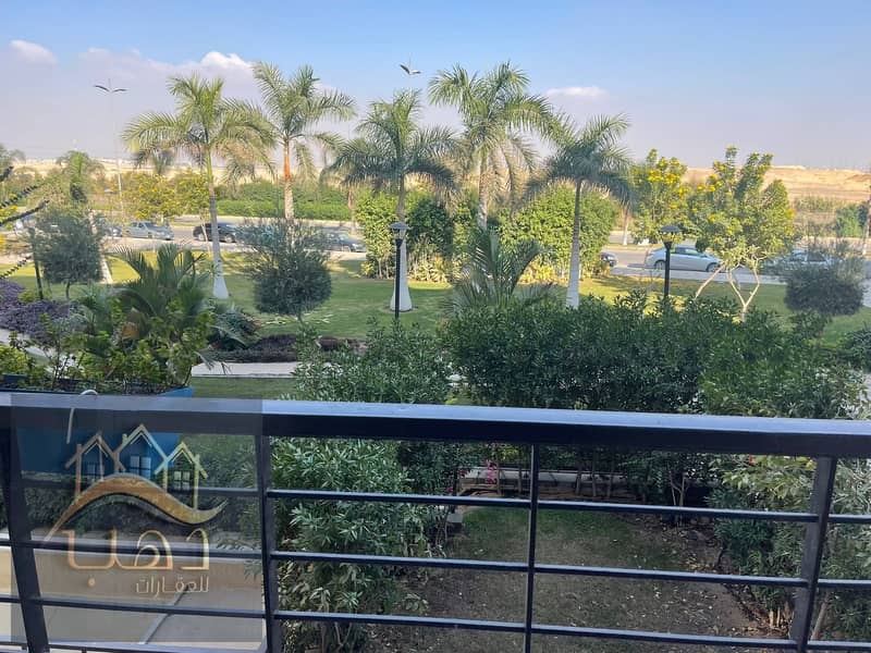 شقة 151م للبيع تشطيب مميز b8 فيو جاردن دور متكرر امام الميجا مول بحر صريح فى مدينتى madinaty. newcairo 0