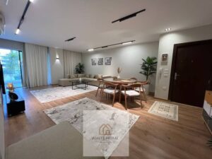 شقه للايجار مفروشه الترا موردن في كومبوند ليك فيو 105,000 ج.م