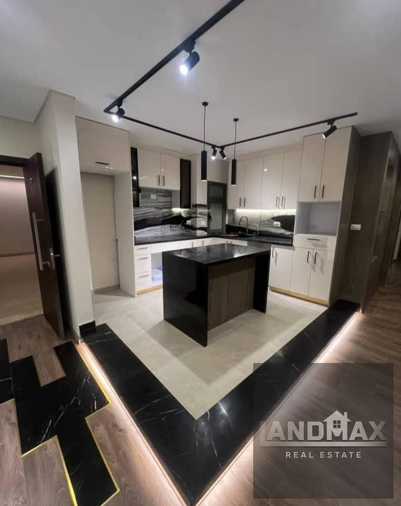 ريسيل شقة في التجمع الخامس سوديك ايستاون بجوار الجامعة الامريكية متشطبه الترا سوبر لوكس 0