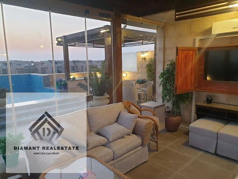 دوبلكس للبيع بجاكوزي خاص في التجمع بسعر الطرح الاول وبتسهيلات في السداد علي 15سنه بفيو بانوراما علي الجولف 0