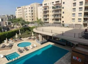 20,000,000 ج.م شقة إستلام فورى متشطبة بالتكييفات فى فورتى ويست بيفرلى بجانب كازا وسيكس ويست Forty West Sodic