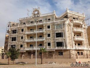 شقة للبيع بمدينة الشروق 195م أرضي بحديقة – المنطقة الثانية – لوكيشن مميز 3,220,000 ج.م