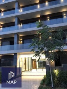 شقة للبيع فى لافيستا التجمع الخامس برايم لوكيشن بالتقسيط على 8سنوات فيو على لاجون 10,000,000 ج.م