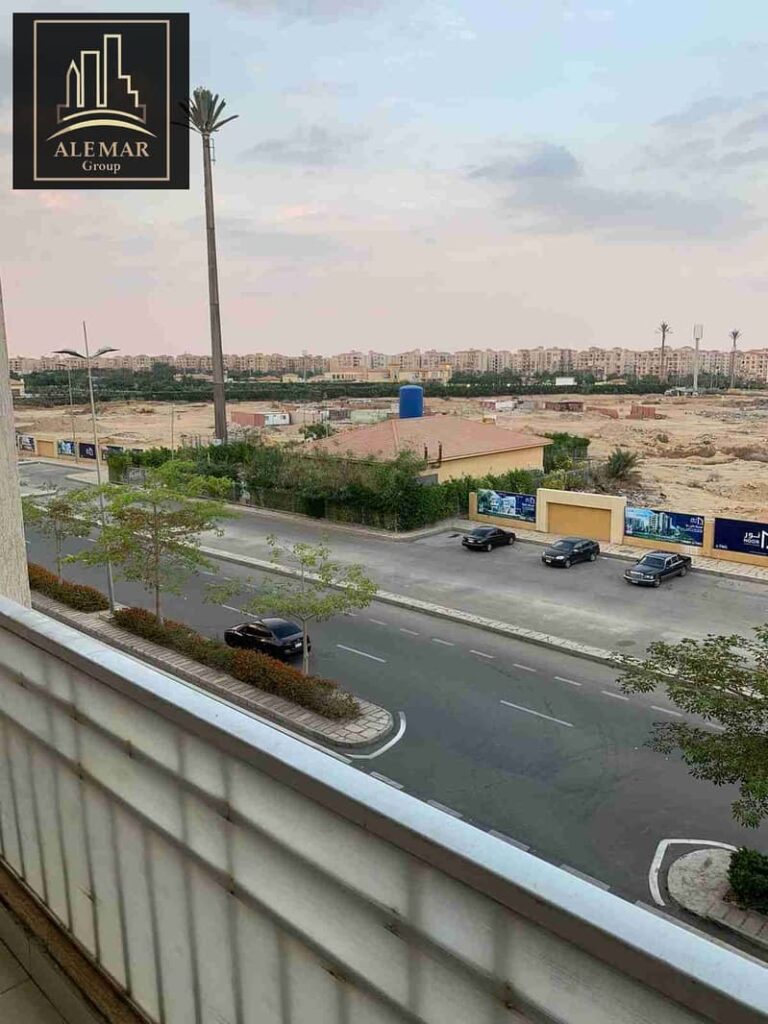 شقة ٩٦م للبيع في مدينتي على النادي أميز فيو 0