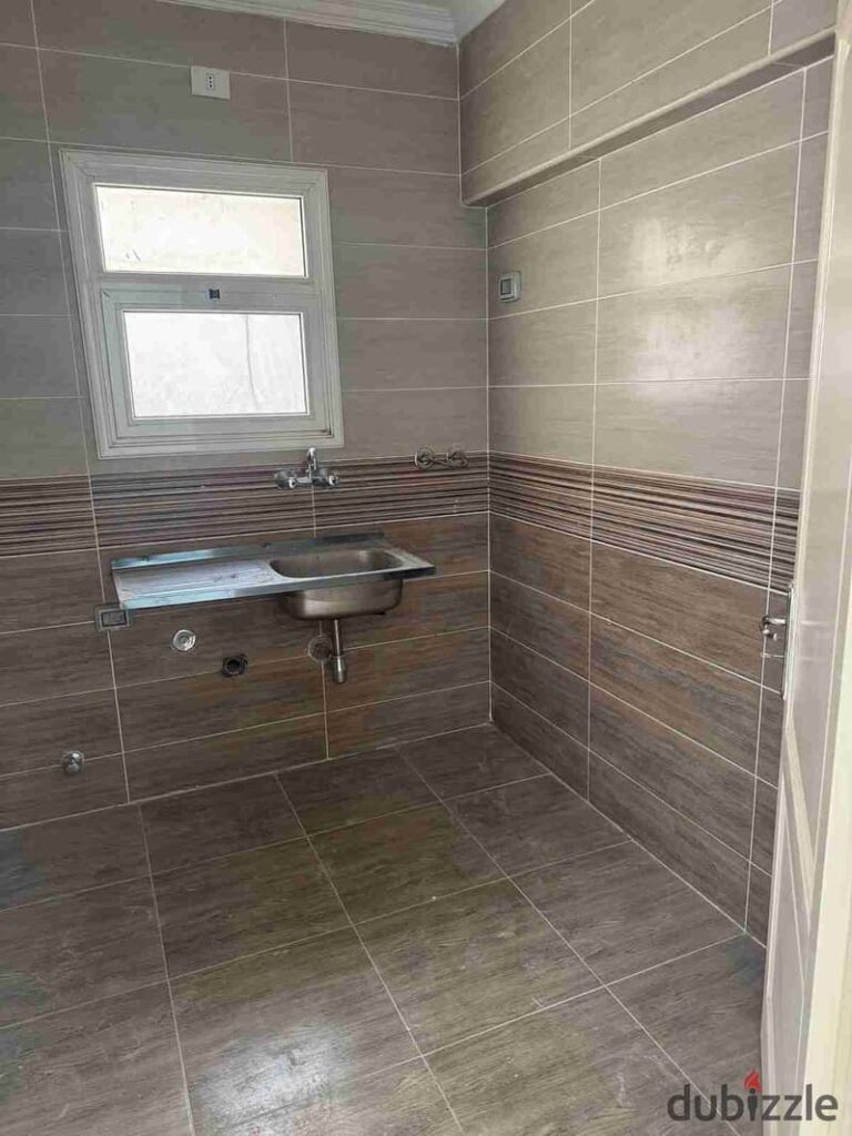 إيجار قانون جديد شقة 119م بالرحاب 2 المرحلة السابعة الجديدة مجموعة 112 دور رابع أول سكن 3 غرف 3 حمام موقع مميز مطلوب 25,000 جنيه 0