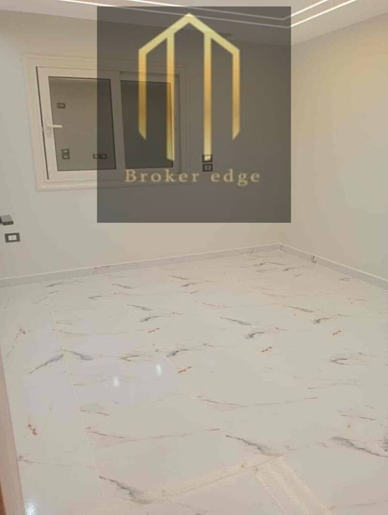 شقه للايجار للسكن الراقي بشارع المرغني الرئيسي ٢٨٠ متر 0