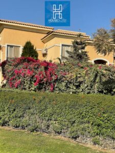 فيلا ستاندالون 5 غرف برايم لوكيشن للبيع بسعر مميز بكمبوند ستون بارك قطاميه دايركت علي الدائري مباشرة سور بسور مع قطاميه هايتس 41,830,000 ج.م