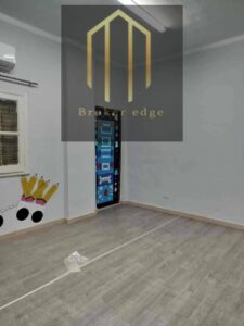 للمكاتب والشركات دور ارضي مدخل خاص مساحه ٢٥٠ متر بشارع الثوره 40,000 ج.م