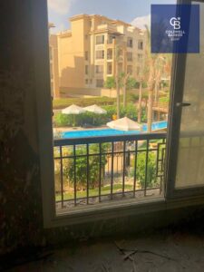 شقه للبيع 220 م 4 غرف دور اول في اميز لوكيشن في ستون ريزدنس prime location اوبن فيو دايركت علي لاند سكيب 7,300,000 ج.م