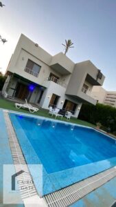 فيلا مفروشة بحمام سباحة للايجار اليومي داخل كمبوند للعائلات 14,500 ج.م