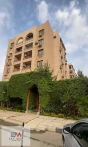 شقه للبيع في مدينه الرحاب 128متر ، دور اول ,(3نوم منهم ماستر روم + ٢حمام ،ليفنج ،مطبخ) 6,000,000 ج.م