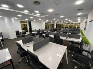 مقر اداري للايجار 900متر مميز علي شارع التسعين في التجمع الخامس Office For Rent 900Sqm In New Cairo 990,000 ج.م