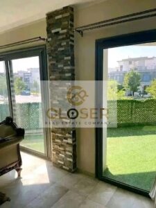 شقة كورنر بإطلالة ع اللاند سكيب 3غرف بحديقه خاصه بكمبوند امام المطار بتسهيلات ع 12سنه 7,575,000 ج.م