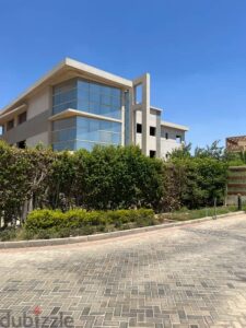 مبني تجاري / إداري امام كومباوند الربوة و جيرة 120,000,000 ج.م