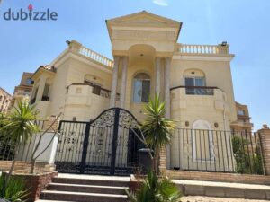 فرصه مميزه لايجار ڤلا استاند الون في كمبوند الاندلس في مدينه الشروق مفروشه فرش فندقي 100,000 ج.م