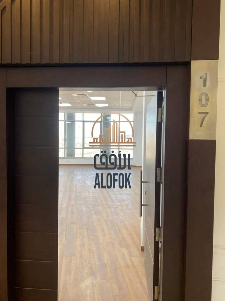 القاهرة الجديدة امام الجامعة الامريكية 0