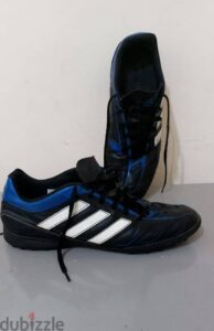 1,450 ج.م جزمه كوره ترتان اصلى