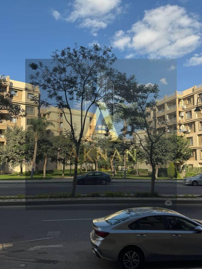 شقه لقطه  للايجار في مدينتي في B6 0