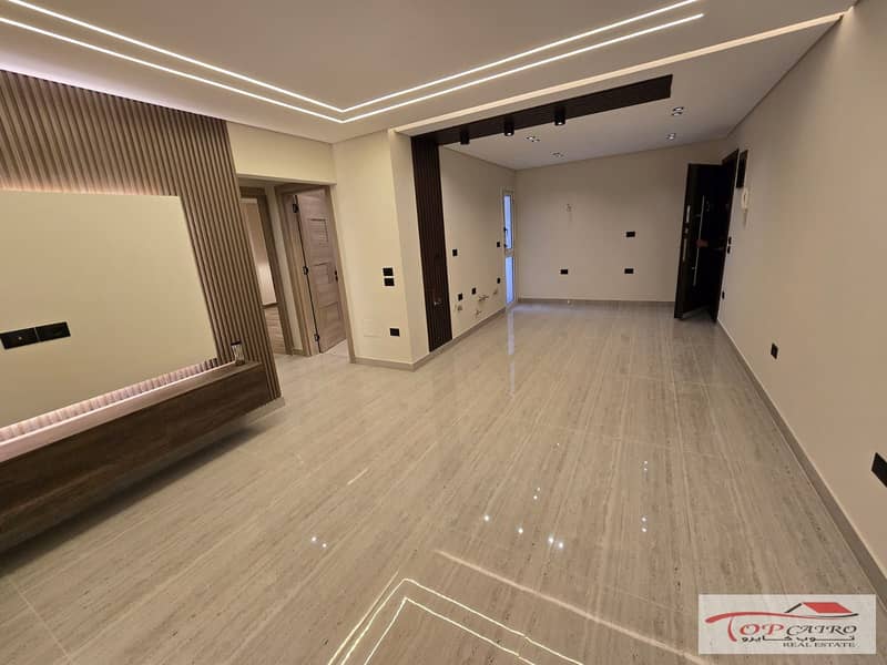 شقه ارضي بجاردن بتشطيبات سوبر لوكس 0