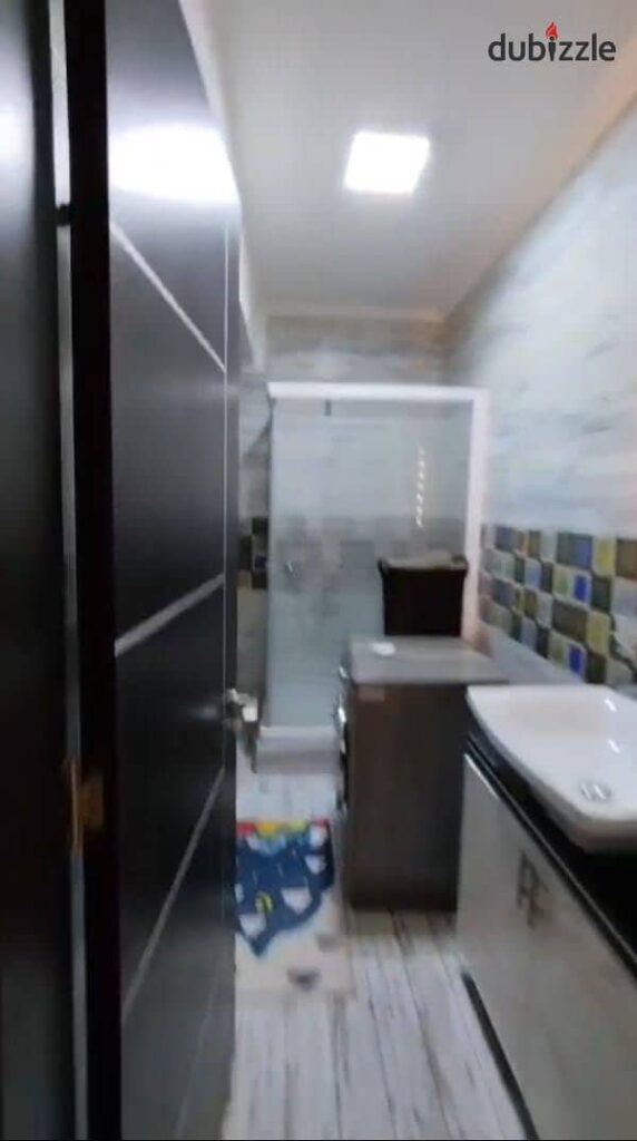 شقه للبيع 230 متر مصر الجديده شارع نزيه خليفه دور خامس اسانسير 0