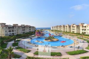 شاليه للبيع في لاسيرينا الساحل الشمالي فيو بحر مباشر بسعر لقطة 5,480,000 ج.م