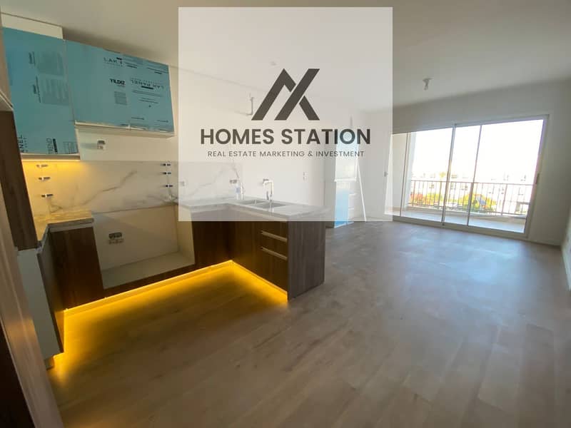 استمتع بالراحة والإطلالة الرائعة مع شقة للإيجار في Mivida Blue Views، أول استخدام ومطلّة على حمام السباحة مباشرة. تصميم عملي ومساحات ذكية لتعيش تجربة 0