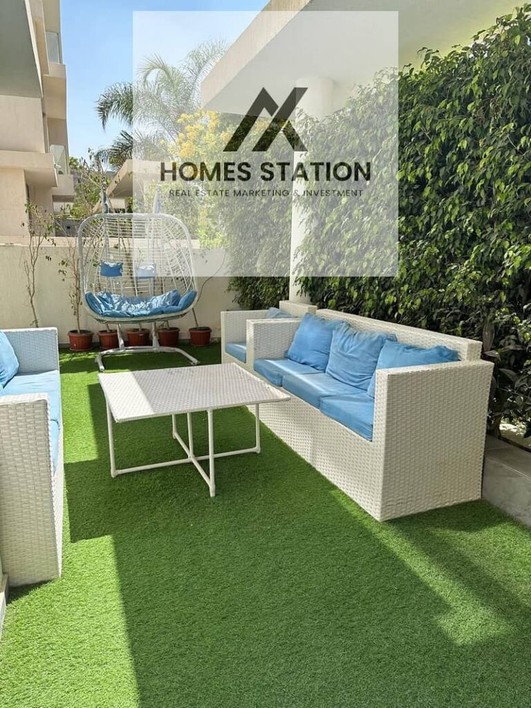 شقة بجاردن للإيجار داخل Lake View Residence، مناسبة للي بيدوّر على سكن مريح مع مساحة خارجية خاصة داخل كمبوند هادي وآمن-الشقة تتميز بتقسيمة عملية، وريس 0