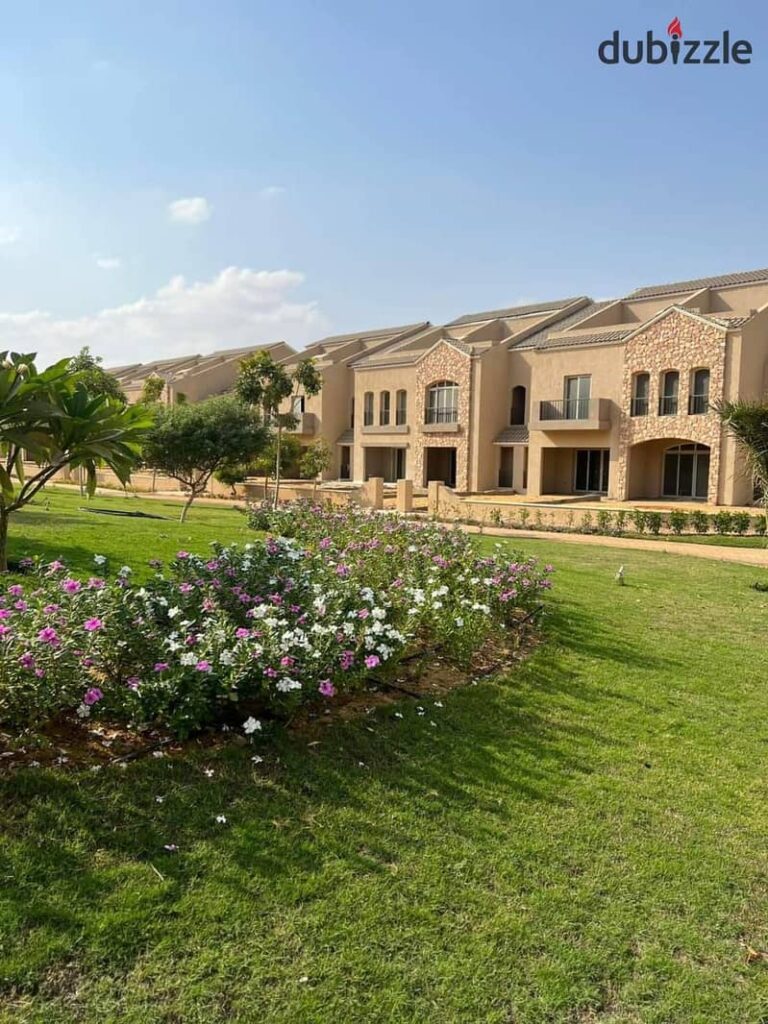 تاون هاوس بجاردن للبيع بأقل سعر جاهز للاستلام الفوري في كمبوند جرين سكوير بمدينة مستقبل سيتي بموقع مميز بالقرب من العاصمة الإدارية وطريق السويس 0