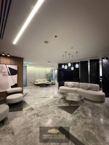 فرصة استثمارية حقيقية مكتب إداري للبيع استلام فوري داخل District 5 أحد أقوى المراكز التجارية والإدارية في قلب التجمع الخامس. 4,500,000 ج.م