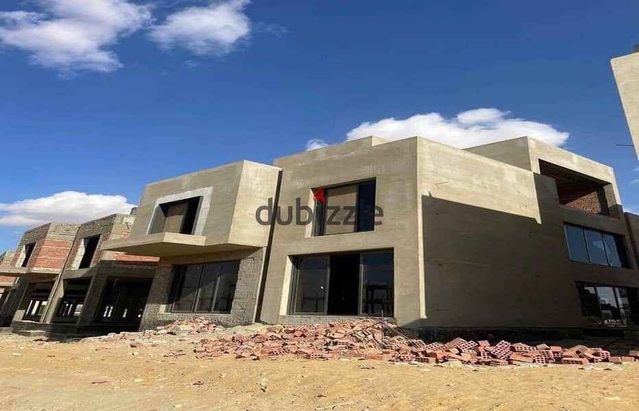 توين هاوس للبيع في كمبوند STi8HT – القاهرة الجديدة - قريب من الجامعة الأمريكية 0