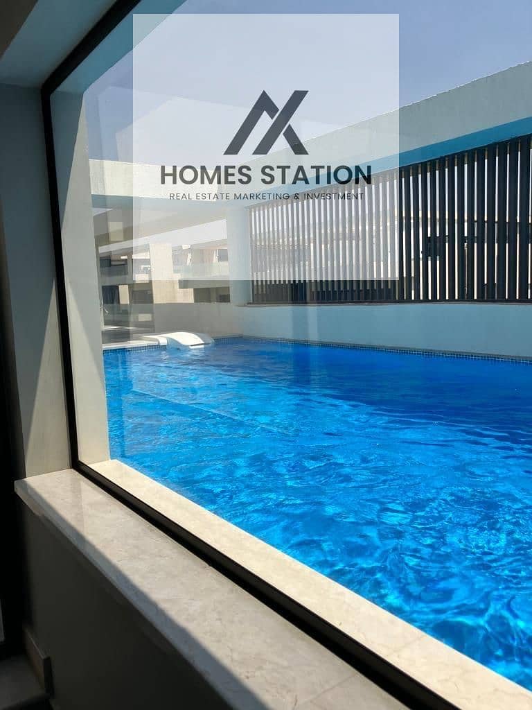 بنتهاوس فخم للإيجار في كمبوند ليك فيو بمساحة إجمالية 345 متر مربع، يتميز برووف خاص بمساحة 100 متر مع حمام سباحة خاص، ليمنحك تجربة سكنية استثنائية تجمع 0