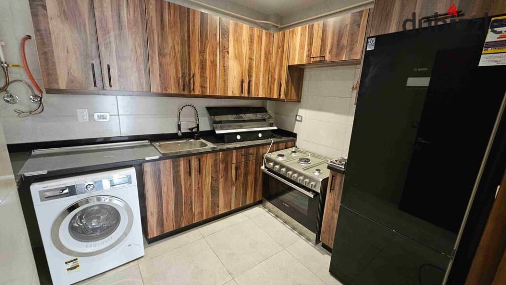 شقة للإيجار كمبوند حدائق المهندسين - الشيخ زايد بالمطبخ بالاجهزة والتكييفات 0