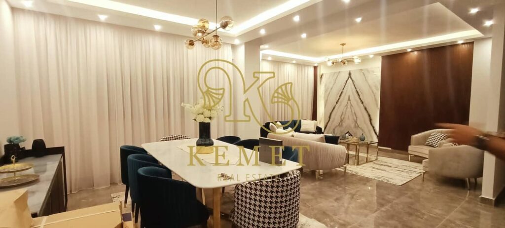 شقه 230م ارضي مرتفع 4 غرف تشطيب الترا سوبر لوكس بالقرب من التسعين الجنوبي 0