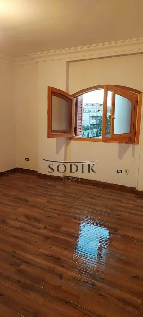 شقة سوبر لوكس في لوكيشن ممتاز في الحي السادس امام كومباوند الحياة تاون مساحة 165 متر كاملة المرافق 0