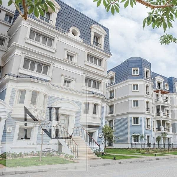 اي فيلا روف كورنر في ارقي كومباوند في التجمع الخامس ماونتن فيو هايد بارك جاهزة للسكن مساحة 305 متر بروف خاص مساحة 90 متر 0