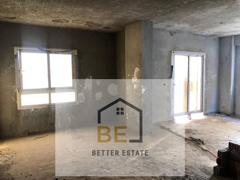 شقة نصف تشطيب للبيع - حي إسكان الجامعة الأمريكية (AUC) 0