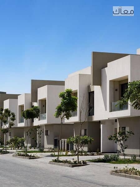 فيلا  تاون هاوس اوبن فيو متشطبه تشطيب الترا سوبر لوكس بمقدم 20% و تقسيط الباقي علي 6 سنين استلام شهرفقط تقدر تنزل تعاين علي ارض الواقع بمساحه 298م 0