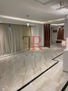 دوبلكس نصف مفروشة مع حديقة خاصة ومطبخ وتكييف للإيجار في سوديك إيستاون – القاهرة الجديدة 110,000 ج.م