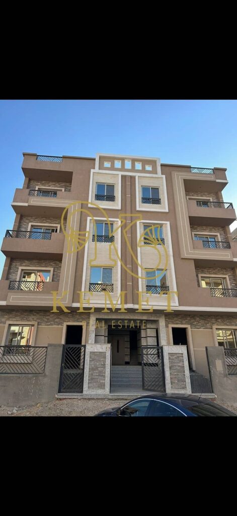 شقة للبيع في النرجس الجديدة قطعة G263، مساحة 185م، دور ثالث يمين الواجهة، 3 غرف، 3 حمام، السعر تقسيط على سنة 5 مليون جنيه بمقدم 60%. 0