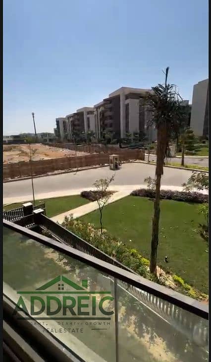 شقه للبيع فى اجمل مناطق مدينتي (بريفادو) مساحه 100 متر غرفتين و اتنين حمام و بلكونه على اجمل فيو مناسبه جدا للاستثمار و مريحه للعائلات 0