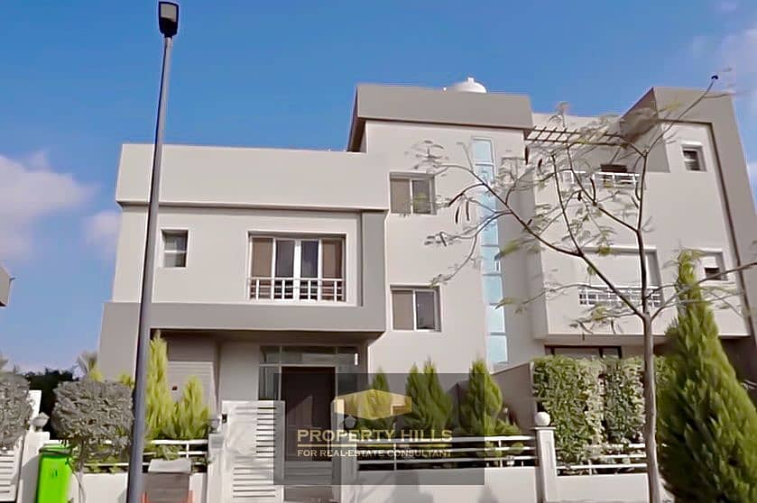 استلم فيلا 643 متر متشطبة بانوراما فيو مع حمام سباحة خاص بجوار ماونتن فيو و نيوم اكتوبر 0