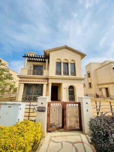 فيلا مستقلة للبيع بالتقسيط حتى 2034 – 482م² أرض + 319م² مباني، 3 نوم، 4 ريسبشن، تراس وحديقة واسعة Madinaty 43,899,570 ج.م