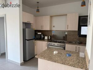 5,000,000 ج.م شقة للبيع مفروشة بالكامل بكمبوند البروج مدينة الشروق Al Burouj Compund El Sherouk City 134m غرفتين نوم الترا سوبر لوكس تشطيب كامل موقع مميز