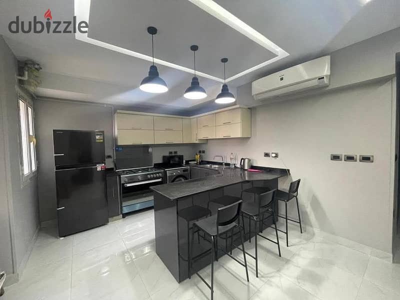 بنتهاوس مفروش بالكامل اول سكن للايجار في ماونتن فيو هايد بارك التجمع 0