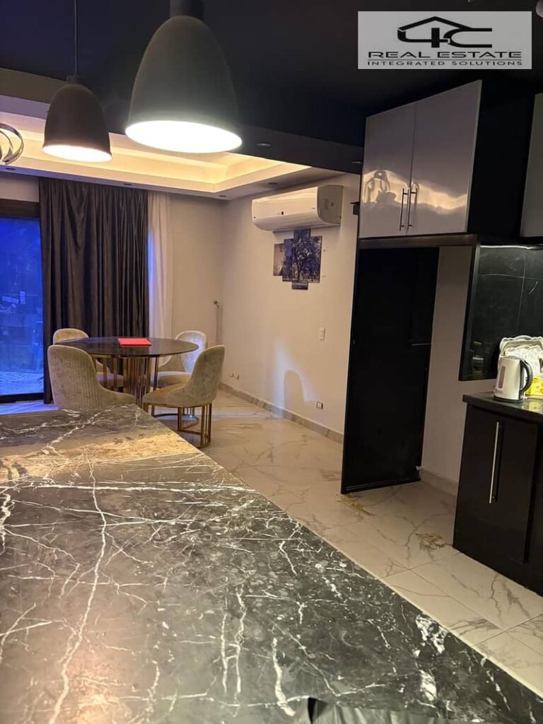 فيلا تاون هاوس مازونت للبيع فيHyde Park القاهرة الجديدة، 160م م تشطيب فاخر استلام فوري في هايد بارك , فيو لاند سكيب , قريب من ميفيدا 0