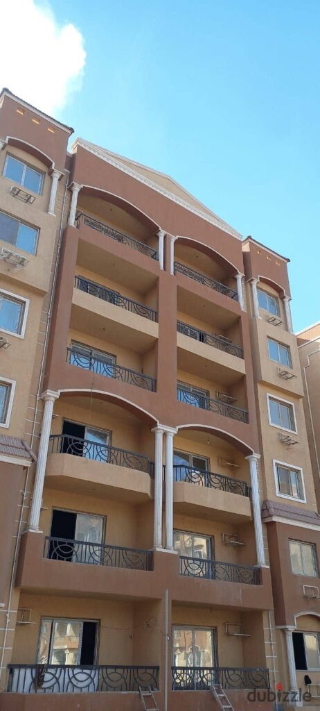 استلام فوري للبيع شقة بمنطقة الاندلس دور ارضي مساحة 150متر 0