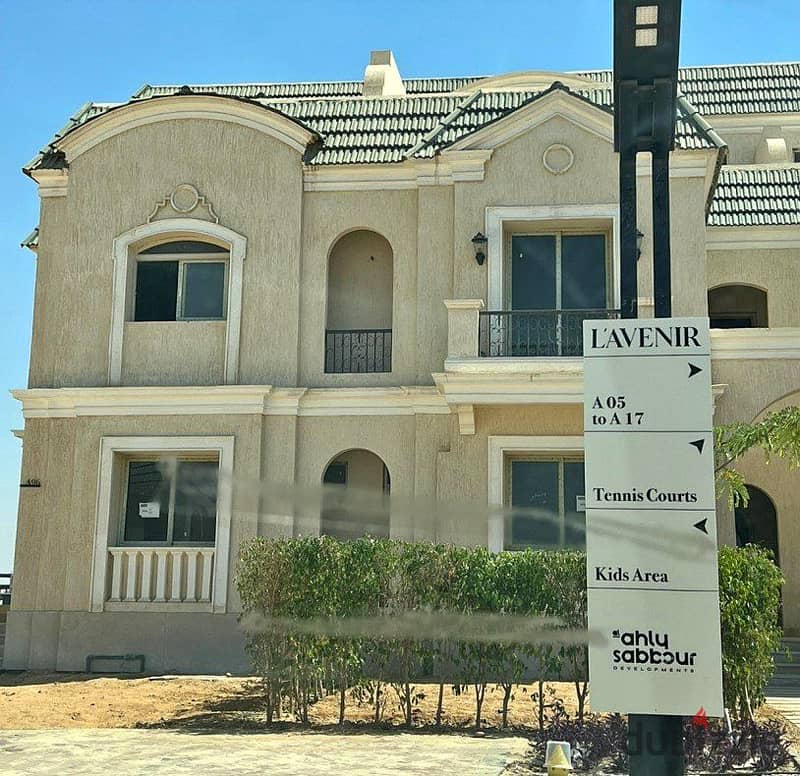 تاون هاوس ميدل برووف جاهز للاستلام والمعاينة فوري للبيع برايم لوكيشن في كمبوند لافينير بالمستقبل سيتي علي بعد دقائق من مدينتي و هايد بارك 0