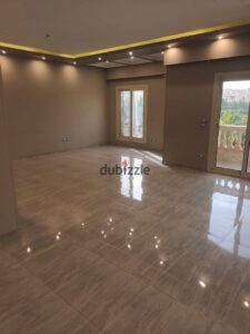 8,000,000 ج.م *شقة للبيع – القاهرة الجديدة، التجمع الخامس – فيلات النرجس 6* *موقع مميز جدًا* – قريب من المحاور الرئيسية والخدمات والمواصلات *فيلا حديثة راقية